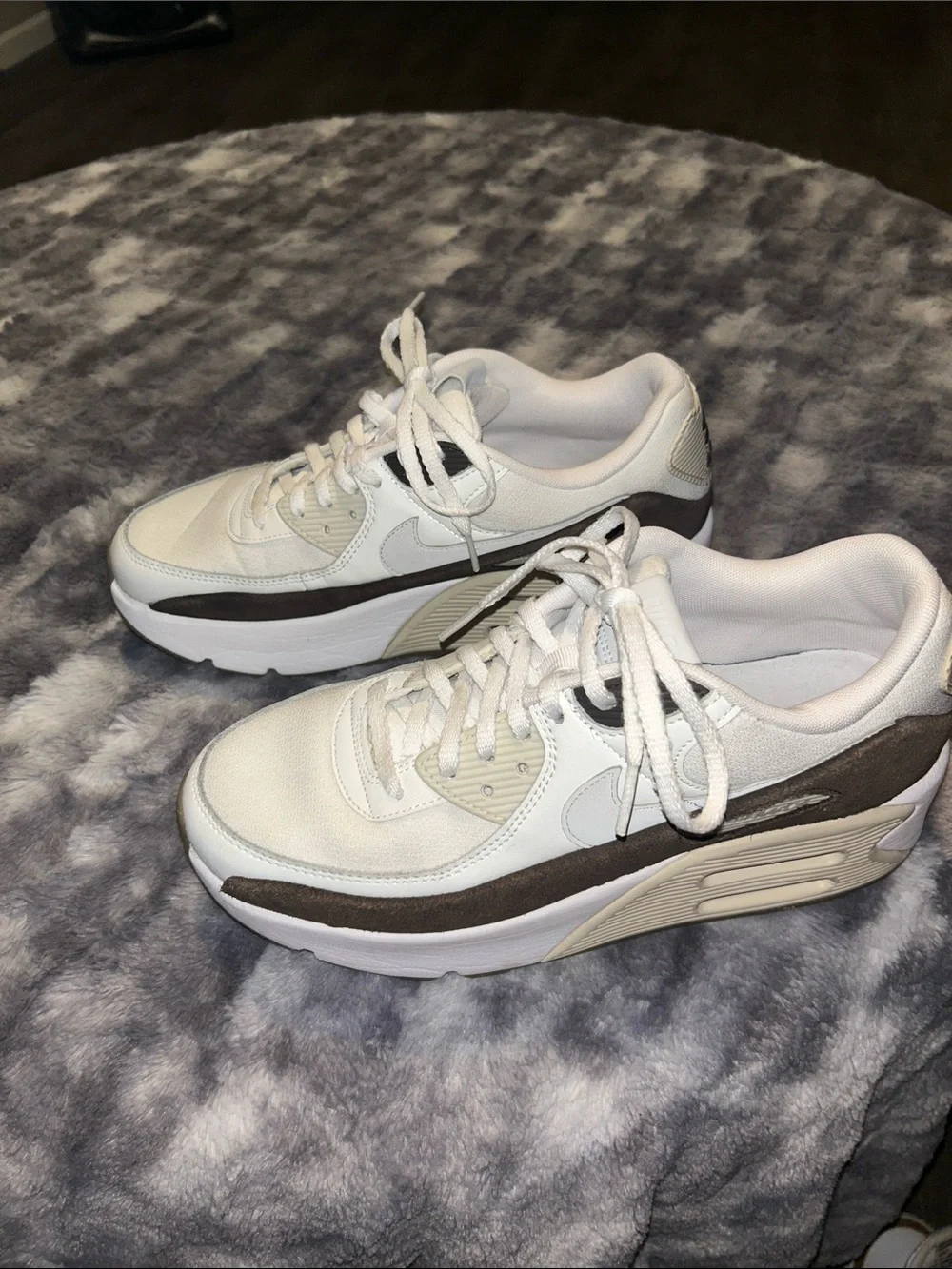 Nike Air Max Style White and Beige Sneakers